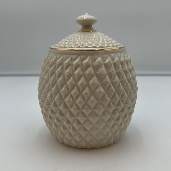 Belleek Heritage Collection Diamond China Biscuit Barrel/Jar - Picture 4 of 16